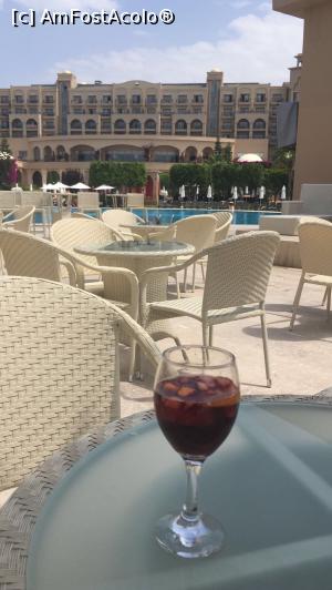 [P38] La un pahar de vorba. Sangria.  » foto by RossoNerro
 - 
<span class="allrVoted glyphicon glyphicon-heart hidden" id="av873024"></span>
<a class="m-l-10 hidden" id="sv873024" onclick="voting_Foto_DelVot(,873024,96)" role="button">șterge vot <span class="glyphicon glyphicon-remove"></span></a>
<a id="v9873024" class=" c-red"  onclick="voting_Foto_SetVot(873024)" role="button"><span class="glyphicon glyphicon-heart-empty"></span> <b>LIKE</b> = Votează poza</a> <img class="hidden"  id="f873024W9" src="/imagini/loader.gif" border="0" /><span class="AjErrMes hidden" id="e873024ErM"></span>