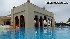 [P02] Serbet bar, poza din piscina » foto by elenaadina
 - 
<span class="allrVoted glyphicon glyphicon-heart hidden" id="av599823"></span>
<a class="m-l-10 hidden" id="sv599823" onclick="voting_Foto_DelVot(,599823,96)" role="button">șterge vot <span class="glyphicon glyphicon-remove"></span></a>
<a id="v9599823" class=" c-red"  onclick="voting_Foto_SetVot(599823)" role="button"><span class="glyphicon glyphicon-heart-empty"></span> <b>LIKE</b> = Votează poza</a> <img class="hidden"  id="f599823W9" src="/imagini/loader.gif" border="0" /><span class="AjErrMes hidden" id="e599823ErM"></span>