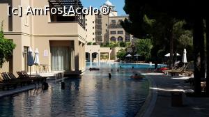 [P13] Piscina dintre vile la orele amiezei » foto by sebigeanina
 - 
<span class="allrVoted glyphicon glyphicon-heart hidden" id="av769487"></span>
<a class="m-l-10 hidden" id="sv769487" onclick="voting_Foto_DelVot(,769487,96)" role="button">șterge vot <span class="glyphicon glyphicon-remove"></span></a>
<a id="v9769487" class=" c-red"  onclick="voting_Foto_SetVot(769487)" role="button"><span class="glyphicon glyphicon-heart-empty"></span> <b>LIKE</b> = Votează poza</a> <img class="hidden"  id="f769487W9" src="/imagini/loader.gif" border="0" /><span class="AjErrMes hidden" id="e769487ErM"></span>