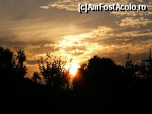 [P10] Un apus de soare mirific! » foto by zuzi_gina*
 - 
<span class="allrVoted glyphicon glyphicon-heart hidden" id="av325966"></span>
<a class="m-l-10 hidden" id="sv325966" onclick="voting_Foto_DelVot(,325966,97)" role="button">șterge vot <span class="glyphicon glyphicon-remove"></span></a>
<a id="v9325966" class=" c-red"  onclick="voting_Foto_SetVot(325966)" role="button"><span class="glyphicon glyphicon-heart-empty"></span> <b>LIKE</b> = Votează poza</a> <img class="hidden"  id="f325966W9" src="/imagini/loader.gif" border="0" /><span class="AjErrMes hidden" id="e325966ErM"></span>