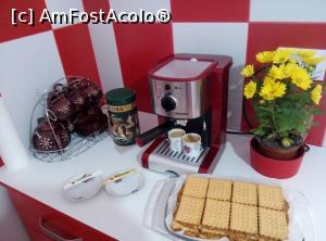 [P14] Bucătărie Albena-romantic în #RoșuAlb » foto by ORBAN LACRA*
 - 
<span class="allrVoted glyphicon glyphicon-heart hidden" id="av807562"></span>
<a class="m-l-10 hidden" id="sv807562" onclick="voting_Foto_DelVot(,807562,976)" role="button">șterge vot <span class="glyphicon glyphicon-remove"></span></a>
<a id="v9807562" class=" c-red"  onclick="voting_Foto_SetVot(807562)" role="button"><span class="glyphicon glyphicon-heart-empty"></span> <b>LIKE</b> = Votează poza</a> <img class="hidden"  id="f807562W9" src="/imagini/loader.gif" border="0" /><span class="AjErrMes hidden" id="e807562ErM"></span>