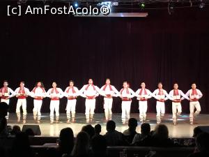 [P60] Dansuri populare tradiționale, la Cazino Albena » foto by krisstinna
 - 
<span class="allrVoted glyphicon glyphicon-heart hidden" id="av958492"></span>
<a class="m-l-10 hidden" id="sv958492" onclick="voting_Foto_DelVot(,958492,976)" role="button">șterge vot <span class="glyphicon glyphicon-remove"></span></a>
<a id="v9958492" class=" c-red"  onclick="voting_Foto_SetVot(958492)" role="button"><span class="glyphicon glyphicon-heart-empty"></span> <b>LIKE</b> = Votează poza</a> <img class="hidden"  id="f958492W9" src="/imagini/loader.gif" border="0" /><span class="AjErrMes hidden" id="e958492ErM"></span>