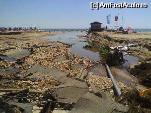[P01] Plaja din Albena langa hotel Boriana si langa sectiunea de plaja pentru Ralitsa Primasol.  » foto by teoanton
 - 
<span class="allrVoted glyphicon glyphicon-heart hidden" id="av519301"></span>
<a class="m-l-10 hidden" id="sv519301" onclick="voting_Foto_DelVot(,519301,976)" role="button">șterge vot <span class="glyphicon glyphicon-remove"></span></a>
<a id="v9519301" class=" c-red"  onclick="voting_Foto_SetVot(519301)" role="button"><span class="glyphicon glyphicon-heart-empty"></span> <b>LIKE</b> = Votează poza</a> <img class="hidden"  id="f519301W9" src="/imagini/loader.gif" border="0" /><span class="AjErrMes hidden" id="e519301ErM"></span>