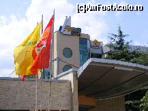 [P03] Intrarea in hotelul de 4 stele, firma pare cam vechiuta da e un hotel ce merita incercat » foto by zpedro*
 - 
<span class="allrVoted glyphicon glyphicon-heart hidden" id="av95722"></span>
<a class="m-l-10 hidden" id="sv95722" onclick="voting_Foto_DelVot(,95722,978)" role="button">șterge vot <span class="glyphicon glyphicon-remove"></span></a>
<a id="v995722" class=" c-red"  onclick="voting_Foto_SetVot(95722)" role="button"><span class="glyphicon glyphicon-heart-empty"></span> <b>LIKE</b> = Votează poza</a> <img class="hidden"  id="f95722W9" src="/imagini/loader.gif" border="0" /><span class="AjErrMes hidden" id="e95722ErM"></span>