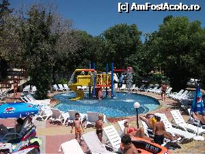 [P28] piscina copiilor » foto by adiso8
 - 
<span class="allrVoted glyphicon glyphicon-heart hidden" id="av342569"></span>
<a class="m-l-10 hidden" id="sv342569" onclick="voting_Foto_DelVot(,342569,979)" role="button">șterge vot <span class="glyphicon glyphicon-remove"></span></a>
<a id="v9342569" class=" c-red"  onclick="voting_Foto_SetVot(342569)" role="button"><span class="glyphicon glyphicon-heart-empty"></span> <b>LIKE</b> = Votează poza</a> <img class="hidden"  id="f342569W9" src="/imagini/loader.gif" border="0" /><span class="AjErrMes hidden" id="e342569ErM"></span>
