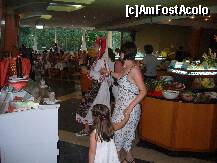 [P39] in fiecare seara la resturant se cinta si dansa din folclorul bulgar » foto by xbpp0670
 - 
<span class="allrVoted glyphicon glyphicon-heart hidden" id="av229901"></span>
<a class="m-l-10 hidden" id="sv229901" onclick="voting_Foto_DelVot(,229901,979)" role="button">șterge vot <span class="glyphicon glyphicon-remove"></span></a>
<a id="v9229901" class=" c-red"  onclick="voting_Foto_SetVot(229901)" role="button"><span class="glyphicon glyphicon-heart-empty"></span> <b>LIKE</b> = Votează poza</a> <img class="hidden"  id="f229901W9" src="/imagini/loader.gif" border="0" /><span class="AjErrMes hidden" id="e229901ErM"></span>