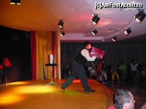 [P07] In sala de conferinte a hotelului spectacol gratuit pentru copii si adulti » foto by Denis70
 - 
<span class="allrVoted glyphicon glyphicon-heart hidden" id="av541740"></span>
<a class="m-l-10 hidden" id="sv541740" onclick="voting_Foto_DelVot(,541740,979)" role="button">șterge vot <span class="glyphicon glyphicon-remove"></span></a>
<a id="v9541740" class=" c-red"  onclick="voting_Foto_SetVot(541740)" role="button"><span class="glyphicon glyphicon-heart-empty"></span> <b>LIKE</b> = Votează poza</a> <img class="hidden"  id="f541740W9" src="/imagini/loader.gif" border="0" /><span class="AjErrMes hidden" id="e541740ErM"></span>