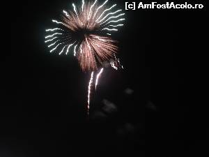[P07] arificiile de la sfarsitul spectacolului » foto by stefi16
 - 
<span class="allrVoted glyphicon glyphicon-heart hidden" id="av552330"></span>
<a class="m-l-10 hidden" id="sv552330" onclick="voting_Foto_DelVot(,552330,979)" role="button">șterge vot <span class="glyphicon glyphicon-remove"></span></a>
<a id="v9552330" class=" c-red"  onclick="voting_Foto_SetVot(552330)" role="button"><span class="glyphicon glyphicon-heart-empty"></span> <b>LIKE</b> = Votează poza</a> <img class="hidden"  id="f552330W9" src="/imagini/loader.gif" border="0" /><span class="AjErrMes hidden" id="e552330ErM"></span>