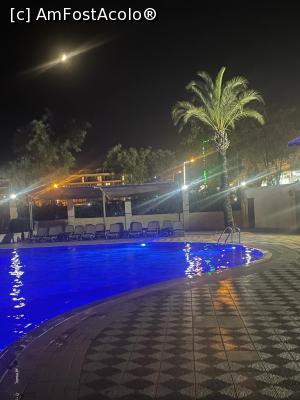 [P04] Una din piscinele hotelului.Sunt mai multe. » foto by Roxi77
 - 
<span class="allrVoted glyphicon glyphicon-heart hidden" id="av1377696"></span>
<a class="m-l-10 hidden" id="sv1377696" onclick="voting_Foto_DelVot(,1377696,99)" role="button">șterge vot <span class="glyphicon glyphicon-remove"></span></a>
<a id="v91377696" class=" c-red"  onclick="voting_Foto_SetVot(1377696)" role="button"><span class="glyphicon glyphicon-heart-empty"></span> <b>LIKE</b> = Votează poza</a> <img class="hidden"  id="f1377696W9" src="/imagini/loader.gif" border="0" /><span class="AjErrMes hidden" id="e1377696ErM"></span>