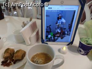 [P02] La o cafea cu Maria la patiseria Fontana (poza este preluată din review-ul ei) » foto by Alina53
 - 
<span class="allrVoted glyphicon glyphicon-heart hidden" id="av1015702"></span>
<a class="m-l-10 hidden" id="sv1015702" onclick="voting_Foto_DelVot(,1015702,99)" role="button">șterge vot <span class="glyphicon glyphicon-remove"></span></a>
<a id="v91015702" class=" c-red"  onclick="voting_Foto_SetVot(1015702)" role="button"><span class="glyphicon glyphicon-heart-empty"></span> <b>LIKE</b> = Votează poza</a> <img class="hidden"  id="f1015702W9" src="/imagini/loader.gif" border="0" /><span class="AjErrMes hidden" id="e1015702ErM"></span>