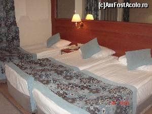 [P02] Hotel Crystal Paraiso Verde, Belek, camera » foto by crismis
 - 
<span class="allrVoted glyphicon glyphicon-heart hidden" id="av585600"></span>
<a class="m-l-10 hidden" id="sv585600" onclick="voting_Foto_DelVot(,585600,99)" role="button">șterge vot <span class="glyphicon glyphicon-remove"></span></a>
<a id="v9585600" class=" c-red"  onclick="voting_Foto_SetVot(585600)" role="button"><span class="glyphicon glyphicon-heart-empty"></span> <b>LIKE</b> = Votează poza</a> <img class="hidden"  id="f585600W9" src="/imagini/loader.gif" border="0" /><span class="AjErrMes hidden" id="e585600ErM"></span>