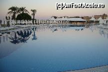 [P02] piscina principala-dimineata » foto by damiza
 - 
<span class="allrVoted glyphicon glyphicon-heart hidden" id="av87562"></span>
<a class="m-l-10 hidden" id="sv87562" onclick="voting_Foto_DelVot(,87562,99)" role="button">șterge vot <span class="glyphicon glyphicon-remove"></span></a>
<a id="v987562" class=" c-red"  onclick="voting_Foto_SetVot(87562)" role="button"><span class="glyphicon glyphicon-heart-empty"></span> <b>LIKE</b> = Votează poza</a> <img class="hidden"  id="f87562W9" src="/imagini/loader.gif" border="0" /><span class="AjErrMes hidden" id="e87562ErM"></span>