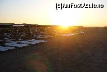 [P05] plaja cu rasarit de soare » foto by damiza
 - 
<span class="allrVoted glyphicon glyphicon-heart hidden" id="av87568"></span>
<a class="m-l-10 hidden" id="sv87568" onclick="voting_Foto_DelVot(,87568,99)" role="button">șterge vot <span class="glyphicon glyphicon-remove"></span></a>
<a id="v987568" class=" c-red"  onclick="voting_Foto_SetVot(87568)" role="button"><span class="glyphicon glyphicon-heart-empty"></span> <b>LIKE</b> = Votează poza</a> <img class="hidden"  id="f87568W9" src="/imagini/loader.gif" border="0" /><span class="AjErrMes hidden" id="e87568ErM"></span>