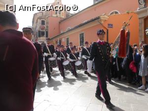 [P01] Paște în Insula Corfu - Parada fanfarei pe străzile capitalei.  » foto by iulianic
 - 
<span class="allrVoted glyphicon glyphicon-heart hidden" id="av1068132"></span>
<a class="m-l-10 hidden" id="sv1068132" onclick="voting_Foto_DelVot(,1068132,993)" role="button">șterge vot <span class="glyphicon glyphicon-remove"></span></a>
<a id="v91068132" class=" c-red"  onclick="voting_Foto_SetVot(1068132)" role="button"><span class="glyphicon glyphicon-heart-empty"></span> <b>LIKE</b> = Votează poza</a> <img class="hidden"  id="f1068132W9" src="/imagini/loader.gif" border="0" /><span class="AjErrMes hidden" id="e1068132ErM"></span>