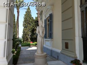 [P26] Achilleion, statuia frumoasă a Împărătesei Elisabeta a Austriei, Sissi. » foto by maryka
 - 
<span class="allrVoted glyphicon glyphicon-heart hidden" id="av1245383"></span>
<a class="m-l-10 hidden" id="sv1245383" onclick="voting_Foto_DelVot(,1245383,993)" role="button">șterge vot <span class="glyphicon glyphicon-remove"></span></a>
<a id="v91245383" class=" c-red"  onclick="voting_Foto_SetVot(1245383)" role="button"><span class="glyphicon glyphicon-heart-empty"></span> <b>LIKE</b> = Votează poza</a> <img class="hidden"  id="f1245383W9" src="/imagini/loader.gif" border="0" /><span class="AjErrMes hidden" id="e1245383ErM"></span>