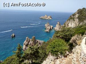 [P07] Paleokastritsa, vedere de la mânăstirea cu același nume. » foto by maryka
 - 
<span class="allrVoted glyphicon glyphicon-heart hidden" id="av1245364"></span>
<a class="m-l-10 hidden" id="sv1245364" onclick="voting_Foto_DelVot(,1245364,993)" role="button">șterge vot <span class="glyphicon glyphicon-remove"></span></a>
<a id="v91245364" class=" c-red"  onclick="voting_Foto_SetVot(1245364)" role="button"><span class="glyphicon glyphicon-heart-empty"></span> <b>LIKE</b> = Votează poza</a> <img class="hidden"  id="f1245364W9" src="/imagini/loader.gif" border="0" /><span class="AjErrMes hidden" id="e1245364ErM"></span>