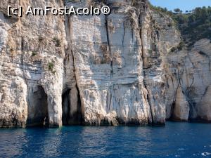 [P09] Croazieră pe mare, stâncile de pe partea vestică a insulei Paxos. » foto by maryka
 - 
<span class="allrVoted glyphicon glyphicon-heart hidden" id="av1245366"></span>
<a class="m-l-10 hidden" id="sv1245366" onclick="voting_Foto_DelVot(,1245366,993)" role="button">șterge vot <span class="glyphicon glyphicon-remove"></span></a>
<a id="v91245366" class=" c-red"  onclick="voting_Foto_SetVot(1245366)" role="button"><span class="glyphicon glyphicon-heart-empty"></span> <b>LIKE</b> = Votează poza</a> <img class="hidden"  id="f1245366W9" src="/imagini/loader.gif" border="0" /><span class="AjErrMes hidden" id="e1245366ErM"></span>