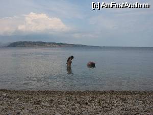 [P14] Dincolo de mare se vede continentul, aici Albania » foto by calatorul
 - 
<span class="allrVoted glyphicon glyphicon-heart hidden" id="av565276"></span>
<a class="m-l-10 hidden" id="sv565276" onclick="voting_Foto_DelVot(,565276,993)" role="button">șterge vot <span class="glyphicon glyphicon-remove"></span></a>
<a id="v9565276" class=" c-red"  onclick="voting_Foto_SetVot(565276)" role="button"><span class="glyphicon glyphicon-heart-empty"></span> <b>LIKE</b> = Votează poza</a> <img class="hidden"  id="f565276W9" src="/imagini/loader.gif" border="0" /><span class="AjErrMes hidden" id="e565276ErM"></span>