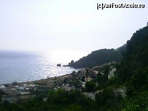 [P06] Vedere partiala spre golful Paleokastrita, in nord/vestul insulei Corfu.  » foto by calatorul
 - 
<span class="allrVoted glyphicon glyphicon-heart hidden" id="av562138"></span>
<a class="m-l-10 hidden" id="sv562138" onclick="voting_Foto_DelVot(,562138,993)" role="button">șterge vot <span class="glyphicon glyphicon-remove"></span></a>
<a id="v9562138" class=" c-red"  onclick="voting_Foto_SetVot(562138)" role="button"><span class="glyphicon glyphicon-heart-empty"></span> <b>LIKE</b> = Votează poza</a> <img class="hidden"  id="f562138W9" src="/imagini/loader.gif" border="0" /><span class="AjErrMes hidden" id="e562138ErM"></span>