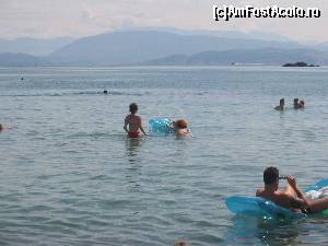 [P07] Marea la plaja din Dassia, cu fata spre Grecia continentala. Pe mal este Igoumenitza.  » foto by calatorul
 - 
<span class="allrVoted glyphicon glyphicon-heart hidden" id="av564726"></span>
<a class="m-l-10 hidden" id="sv564726" onclick="voting_Foto_DelVot(,564726,993)" role="button">șterge vot <span class="glyphicon glyphicon-remove"></span></a>
<a id="v9564726" class=" c-red"  onclick="voting_Foto_SetVot(564726)" role="button"><span class="glyphicon glyphicon-heart-empty"></span> <b>LIKE</b> = Votează poza</a> <img class="hidden"  id="f564726W9" src="/imagini/loader.gif" border="0" /><span class="AjErrMes hidden" id="e564726ErM"></span>