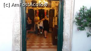 [P02] Interior manastirea Vlacherna » foto by micutzu
 - 
<span class="allrVoted glyphicon glyphicon-heart hidden" id="av837889"></span>
<a class="m-l-10 hidden" id="sv837889" onclick="voting_Foto_DelVot(,837889,993)" role="button">șterge vot <span class="glyphicon glyphicon-remove"></span></a>
<a id="v9837889" class=" c-red"  onclick="voting_Foto_SetVot(837889)" role="button"><span class="glyphicon glyphicon-heart-empty"></span> <b>LIKE</b> = Votează poza</a> <img class="hidden"  id="f837889W9" src="/imagini/loader.gif" border="0" /><span class="AjErrMes hidden" id="e837889ErM"></span>