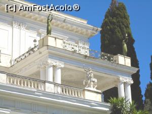[P42] Palatul Achilleion - detalii exterioare » foto by Carmen Ion
 - 
<span class="allrVoted glyphicon glyphicon-heart hidden" id="av1026410"></span>
<a class="m-l-10 hidden" id="sv1026410" onclick="voting_Foto_DelVot(,1026410,993)" role="button">șterge vot <span class="glyphicon glyphicon-remove"></span></a>
<a id="v91026410" class=" c-red"  onclick="voting_Foto_SetVot(1026410)" role="button"><span class="glyphicon glyphicon-heart-empty"></span> <b>LIKE</b> = Votează poza</a> <img class="hidden"  id="f1026410W9" src="/imagini/loader.gif" border="0" /><span class="AjErrMes hidden" id="e1026410ErM"></span>