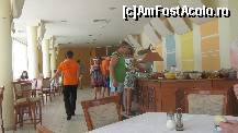 [P07] Partea de bufet de la restaurant » foto by tempesta55
 - 
<span class="allrVoted glyphicon glyphicon-heart hidden" id="av95489"></span>
<a class="m-l-10 hidden" id="sv95489" onclick="voting_Foto_DelVot(,95489,994)" role="button">șterge vot <span class="glyphicon glyphicon-remove"></span></a>
<a id="v995489" class=" c-red"  onclick="voting_Foto_SetVot(95489)" role="button"><span class="glyphicon glyphicon-heart-empty"></span> <b>LIKE</b> = Votează poza</a> <img class="hidden"  id="f95489W9" src="/imagini/loader.gif" border="0" /><span class="AjErrMes hidden" id="e95489ErM"></span>