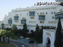 [P02] intrare hotel Hanibal » foto by lizika
 - 
<span class="allrVoted glyphicon glyphicon-heart hidden" id="av229282"></span>
<a class="m-l-10 hidden" id="sv229282" onclick="voting_Foto_DelVot(,229282,997)" role="button">șterge vot <span class="glyphicon glyphicon-remove"></span></a>
<a id="v9229282" class=" c-red"  onclick="voting_Foto_SetVot(229282)" role="button"><span class="glyphicon glyphicon-heart-empty"></span> <b>LIKE</b> = Votează poza</a> <img class="hidden"  id="f229282W9" src="/imagini/loader.gif" border="0" /><span class="AjErrMes hidden" id="e229282ErM"></span>