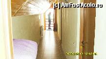 [P42] holul spre camera noastra,vazut de langa usa camerei.Celalalt pat pliant statea langa usa afara. » foto by adryana
 - 
<span class="allrVoted glyphicon glyphicon-heart hidden" id="av293391"></span>
<a class="m-l-10 hidden" id="sv293391" onclick="voting_Foto_DelVot(,293391,1000)" role="button">șterge vot <span class="glyphicon glyphicon-remove"></span></a>
<a id="v9293391" class=" c-red"  onclick="voting_Foto_SetVot(293391)" role="button"><span class="glyphicon glyphicon-heart-empty"></span> <b>LIKE</b> = Votează poza</a> <img class="hidden"  id="f293391W9" src="/imagini/loader.gif" border="0" /><span class="AjErrMes hidden" id="e293391ErM"></span>