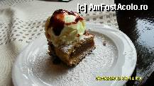 [P65] placinta cu mere si inghetata de vanilie. » foto by adryana
 - 
<span class="allrVoted glyphicon glyphicon-heart hidden" id="av293424"></span>
<a class="m-l-10 hidden" id="sv293424" onclick="voting_Foto_DelVot(,293424,1000)" role="button">șterge vot <span class="glyphicon glyphicon-remove"></span></a>
<a id="v9293424" class=" c-red"  onclick="voting_Foto_SetVot(293424)" role="button"><span class="glyphicon glyphicon-heart-empty"></span> <b>LIKE</b> = Votează poza</a> <img class="hidden"  id="f293424W9" src="/imagini/loader.gif" border="0" /><span class="AjErrMes hidden" id="e293424ErM"></span>