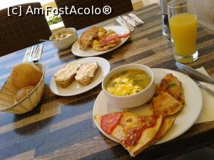 [P01] Masă de prânz » foto by Daniela.t
 - 
<span class="allrVoted glyphicon glyphicon-heart hidden" id="av978218"></span>
<a class="m-l-10 hidden" id="sv978218" onclick="voting_Foto_DelVot(,978218,1003)" role="button">șterge vot <span class="glyphicon glyphicon-remove"></span></a>
<a id="v9978218" class=" c-red"  onclick="voting_Foto_SetVot(978218)" role="button"><span class="glyphicon glyphicon-heart-empty"></span> <b>LIKE</b> = Votează poza</a> <img class="hidden"  id="f978218W9" src="/imagini/loader.gif" border="0" /><span class="AjErrMes hidden" id="e978218ErM"></span>