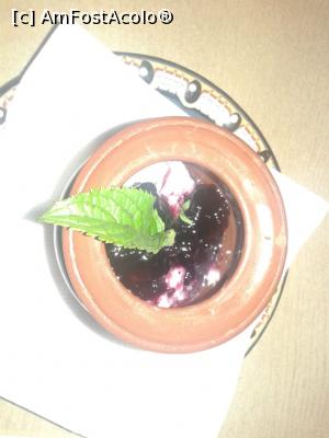 [P11] Desert foarte bun la restaurant a la carte bulgăresc » foto by Daniela.t
 - 
<span class="allrVoted glyphicon glyphicon-heart hidden" id="av978239"></span>
<a class="m-l-10 hidden" id="sv978239" onclick="voting_Foto_DelVot(,978239,1003)" role="button">șterge vot <span class="glyphicon glyphicon-remove"></span></a>
<a id="v9978239" class=" c-red"  onclick="voting_Foto_SetVot(978239)" role="button"><span class="glyphicon glyphicon-heart-empty"></span> <b>LIKE</b> = Votează poza</a> <img class="hidden"  id="f978239W9" src="/imagini/loader.gif" border="0" /><span class="AjErrMes hidden" id="e978239ErM"></span>