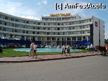 [P12x] Parcare hotel+intrare » foto by marcopolo
 - 
<span class="allrVoted glyphicon glyphicon-heart hidden" id="av2596"></span>
<a class="m-l-10 hidden" id="sv2596" onclick="voting_Foto_DelVot(,2596,1017)" role="button">șterge vot <span class="glyphicon glyphicon-remove"></span></a>
<a id="v92596" class=" c-red"  onclick="voting_Foto_SetVot(2596)" role="button"><span class="glyphicon glyphicon-heart-empty"></span> <b>LIKE</b> = Votează poza</a> <img class="hidden"  id="f2596W9" src="/imagini/loader.gif" border="0" /><span class="AjErrMes hidden" id="e2596ErM"></span>