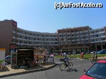 [P01] Hotelul RIU Helios (partea dinspre statiune, cu parcarea)  » foto by Fla
 - 
<span class="allrVoted glyphicon glyphicon-heart hidden" id="av446357"></span>
<a class="m-l-10 hidden" id="sv446357" onclick="voting_Foto_DelVot(,446357,1017)" role="button">șterge vot <span class="glyphicon glyphicon-remove"></span></a>
<a id="v9446357" class=" c-red"  onclick="voting_Foto_SetVot(446357)" role="button"><span class="glyphicon glyphicon-heart-empty"></span> <b>LIKE</b> = Votează poza</a> <img class="hidden"  id="f446357W9" src="/imagini/loader.gif" border="0" /><span class="AjErrMes hidden" id="e446357ErM"></span>