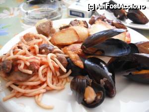 [P36] Scoici si salata de paste cu shrimpi.  » foto by Zoazore
 - 
<span class="allrVoted glyphicon glyphicon-heart hidden" id="av433472"></span>
<a class="m-l-10 hidden" id="sv433472" onclick="voting_Foto_DelVot(,433472,1019)" role="button">șterge vot <span class="glyphicon glyphicon-remove"></span></a>
<a id="v9433472" class=" c-red"  onclick="voting_Foto_SetVot(433472)" role="button"><span class="glyphicon glyphicon-heart-empty"></span> <b>LIKE</b> = Votează poza</a> <img class="hidden"  id="f433472W9" src="/imagini/loader.gif" border="0" /><span class="AjErrMes hidden" id="e433472ErM"></span>