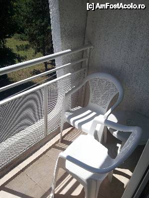 [P02] Balcon camera (de apreciat ca aveau plasa de tantari la usa de la balcon)  » foto by ionelab*
 - 
<span class="allrVoted glyphicon glyphicon-heart hidden" id="av449275"></span>
<a class="m-l-10 hidden" id="sv449275" onclick="voting_Foto_DelVot(,449275,1019)" role="button">șterge vot <span class="glyphicon glyphicon-remove"></span></a>
<a id="v9449275" class=" c-red"  onclick="voting_Foto_SetVot(449275)" role="button"><span class="glyphicon glyphicon-heart-empty"></span> <b>LIKE</b> = Votează poza</a> <img class="hidden"  id="f449275W9" src="/imagini/loader.gif" border="0" /><span class="AjErrMes hidden" id="e449275ErM"></span>