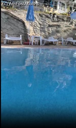 [P04] piscina  mare cu sezlonguri » foto by decebal.
 - 
<span class="allrVoted glyphicon glyphicon-heart hidden" id="av1492805"></span>
<a class="m-l-10 hidden" id="sv1492805" onclick="voting_Foto_DelVot(,1492805,1026)" role="button">șterge vot <span class="glyphicon glyphicon-remove"></span></a>
<a id="v91492805" class=" c-red"  onclick="voting_Foto_SetVot(1492805)" role="button"><span class="glyphicon glyphicon-heart-empty"></span> <b>LIKE</b> = Votează poza</a> <img class="hidden"  id="f1492805W9" src="/imagini/loader.gif" border="0" /><span class="AjErrMes hidden" id="e1492805ErM"></span>