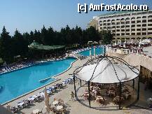 [P03] Vedere din camera spre piscina » foto by Nicu
 - 
<span class="allrVoted glyphicon glyphicon-heart hidden" id="av5201"></span>
<a class="m-l-10 hidden" id="sv5201" onclick="voting_Foto_DelVot(,5201,1040)" role="button">șterge vot <span class="glyphicon glyphicon-remove"></span></a>
<a id="v95201" class=" c-red"  onclick="voting_Foto_SetVot(5201)" role="button"><span class="glyphicon glyphicon-heart-empty"></span> <b>LIKE</b> = Votează poza</a> <img class="hidden"  id="f5201W9" src="/imagini/loader.gif" border="0" /><span class="AjErrMes hidden" id="e5201ErM"></span>