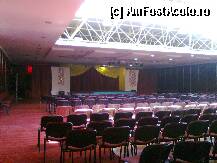 [P20] aceasta este sala de conferinte ff superba ,eu am intrat in ea prin perindarile mele in hotel pt a ca am vrut sa stiu cam tot ce se afla in locatie...din SOL PALACE. » foto by VIO
 - 
<span class="allrVoted glyphicon glyphicon-heart hidden" id="av239638"></span>
<a class="m-l-10 hidden" id="sv239638" onclick="voting_Foto_DelVot(,239638,1040)" role="button">șterge vot <span class="glyphicon glyphicon-remove"></span></a>
<a id="v9239638" class=" c-red"  onclick="voting_Foto_SetVot(239638)" role="button"><span class="glyphicon glyphicon-heart-empty"></span> <b>LIKE</b> = Votează poza</a> <img class="hidden"  id="f239638W9" src="/imagini/loader.gif" border="0" /><span class="AjErrMes hidden" id="e239638ErM"></span>