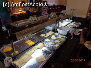 [P25] Restaurant - sector cascaval » foto by vz
 - 
<span class="allrVoted glyphicon glyphicon-heart hidden" id="av870672"></span>
<a class="m-l-10 hidden" id="sv870672" onclick="voting_Foto_DelVot(,870672,1040)" role="button">șterge vot <span class="glyphicon glyphicon-remove"></span></a>
<a id="v9870672" class=" c-red"  onclick="voting_Foto_SetVot(870672)" role="button"><span class="glyphicon glyphicon-heart-empty"></span> <b>LIKE</b> = Votează poza</a> <img class="hidden"  id="f870672W9" src="/imagini/loader.gif" border="0" /><span class="AjErrMes hidden" id="e870672ErM"></span>