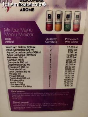 [P15] Camera dublă; prețuri minibar » foto by crismis
 - 
<span class="allrVoted glyphicon glyphicon-heart hidden" id="av1357177"></span>
<a class="m-l-10 hidden" id="sv1357177" onclick="voting_Foto_DelVot(,1357177,1041)" role="button">șterge vot <span class="glyphicon glyphicon-remove"></span></a>
<a id="v91357177" class=" c-red"  onclick="voting_Foto_SetVot(1357177)" role="button"><span class="glyphicon glyphicon-heart-empty"></span> <b>LIKE</b> = Votează poza</a> <img class="hidden"  id="f1357177W9" src="/imagini/loader.gif" border="0" /><span class="AjErrMes hidden" id="e1357177ErM"></span>