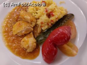 [P23] Restaurant Dorna - papa bun » foto by crismis
 - 
<span class="allrVoted glyphicon glyphicon-heart hidden" id="av1357185"></span>
<a class="m-l-10 hidden" id="sv1357185" onclick="voting_Foto_DelVot(,1357185,1041)" role="button">șterge vot <span class="glyphicon glyphicon-remove"></span></a>
<a id="v91357185" class=" c-red"  onclick="voting_Foto_SetVot(1357185)" role="button"><span class="glyphicon glyphicon-heart-empty"></span> <b>LIKE</b> = Votează poza</a> <img class="hidden"  id="f1357185W9" src="/imagini/loader.gif" border="0" /><span class="AjErrMes hidden" id="e1357185ErM"></span>