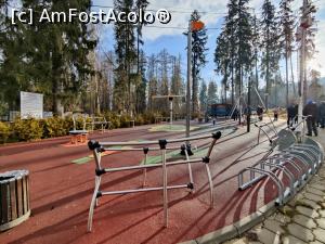 [P32] Aparate de gimnastică în parc » foto by crismis
 - 
<span class="allrVoted glyphicon glyphicon-heart hidden" id="av1357194"></span>
<a class="m-l-10 hidden" id="sv1357194" onclick="voting_Foto_DelVot(,1357194,1041)" role="button">șterge vot <span class="glyphicon glyphicon-remove"></span></a>
<a id="v91357194" class=" c-red"  onclick="voting_Foto_SetVot(1357194)" role="button"><span class="glyphicon glyphicon-heart-empty"></span> <b>LIKE</b> = Votează poza</a> <img class="hidden"  id="f1357194W9" src="/imagini/loader.gif" border="0" /><span class="AjErrMes hidden" id="e1357194ErM"></span>