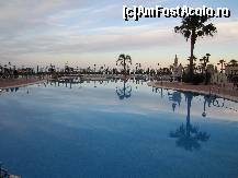 [P02] Piscina hotel peniscola » foto by Katyella
 - 
<span class="allrVoted glyphicon glyphicon-heart hidden" id="av390869"></span>
<a class="m-l-10 hidden" id="sv390869" onclick="voting_Foto_DelVot(,390869,1052)" role="button">șterge vot <span class="glyphicon glyphicon-remove"></span></a>
<a id="v9390869" class=" c-red"  onclick="voting_Foto_SetVot(390869)" role="button"><span class="glyphicon glyphicon-heart-empty"></span> <b>LIKE</b> = Votează poza</a> <img class="hidden"  id="f390869W9" src="/imagini/loader.gif" border="0" /><span class="AjErrMes hidden" id="e390869ErM"></span>