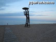 [P03] Plaja langa hotel Peniscola Plaza Suites » foto by Katyella
 - 
<span class="allrVoted glyphicon glyphicon-heart hidden" id="av390870"></span>
<a class="m-l-10 hidden" id="sv390870" onclick="voting_Foto_DelVot(,390870,1052)" role="button">șterge vot <span class="glyphicon glyphicon-remove"></span></a>
<a id="v9390870" class=" c-red"  onclick="voting_Foto_SetVot(390870)" role="button"><span class="glyphicon glyphicon-heart-empty"></span> <b>LIKE</b> = Votează poza</a> <img class="hidden"  id="f390870W9" src="/imagini/loader.gif" border="0" /><span class="AjErrMes hidden" id="e390870ErM"></span>