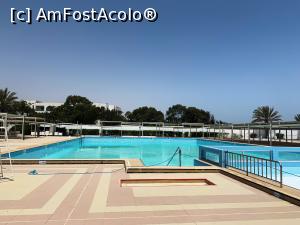 [P09] Piscina de 30x40 m plus cea de copii » foto by AZE
 - 
<span class="allrVoted glyphicon glyphicon-heart hidden" id="av1307028"></span>
<a class="m-l-10 hidden" id="sv1307028" onclick="voting_Foto_DelVot(,1307028,1053)" role="button">șterge vot <span class="glyphicon glyphicon-remove"></span></a>
<a id="v91307028" class=" c-red"  onclick="voting_Foto_SetVot(1307028)" role="button"><span class="glyphicon glyphicon-heart-empty"></span> <b>LIKE</b> = Votează poza</a> <img class="hidden"  id="f1307028W9" src="/imagini/loader.gif" border="0" /><span class="AjErrMes hidden" id="e1307028ErM"></span>