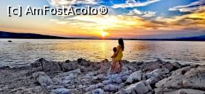 [P20] Apus langa farul din Silo.Eu cu printesica mea. » foto by noi doi
 - 
<span class="allrVoted glyphicon glyphicon-heart hidden" id="av1319235"></span>
<a class="m-l-10 hidden" id="sv1319235" onclick="voting_Foto_DelVot(,1319235,1056)" role="button">șterge vot <span class="glyphicon glyphicon-remove"></span></a>
<a id="v91319235" class=" c-red"  onclick="voting_Foto_SetVot(1319235)" role="button"><span class="glyphicon glyphicon-heart-empty"></span> <b>LIKE</b> = Votează poza</a> <img class="hidden"  id="f1319235W9" src="/imagini/loader.gif" border="0" /><span class="AjErrMes hidden" id="e1319235ErM"></span>