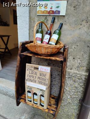 [P11] La pas prin Vrbnik; vinul local poate fi un bun suvenir » foto by crismis
 - 
<span class="allrVoted glyphicon glyphicon-heart hidden" id="av1336086"></span>
<a class="m-l-10 hidden" id="sv1336086" onclick="voting_Foto_DelVot(,1336086,1056)" role="button">șterge vot <span class="glyphicon glyphicon-remove"></span></a>
<a id="v91336086" class=" c-red"  onclick="voting_Foto_SetVot(1336086)" role="button"><span class="glyphicon glyphicon-heart-empty"></span> <b>LIKE</b> = Votează poza</a> <img class="hidden"  id="f1336086W9" src="/imagini/loader.gif" border="0" /><span class="AjErrMes hidden" id="e1336086ErM"></span>