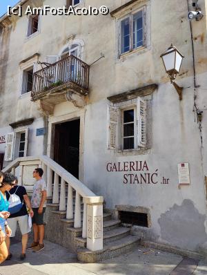 [P13] Clădiri istorice în Piața Mare » foto by crismis
 - 
<span class="allrVoted glyphicon glyphicon-heart hidden" id="av1337277"></span>
<a class="m-l-10 hidden" id="sv1337277" onclick="voting_Foto_DelVot(,1337277,1056)" role="button">șterge vot <span class="glyphicon glyphicon-remove"></span></a>
<a id="v91337277" class=" c-red"  onclick="voting_Foto_SetVot(1337277)" role="button"><span class="glyphicon glyphicon-heart-empty"></span> <b>LIKE</b> = Votează poza</a> <img class="hidden"  id="f1337277W9" src="/imagini/loader.gif" border="0" /><span class="AjErrMes hidden" id="e1337277ErM"></span>