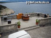 [P37] Vrbnik - o crama cu vinuri locale isi asteapta degustatorii la malul marii » foto by unumirut
 - 
<span class="allrVoted glyphicon glyphicon-heart hidden" id="av113061"></span>
<a class="m-l-10 hidden" id="sv113061" onclick="voting_Foto_DelVot(,113061,1056)" role="button">șterge vot <span class="glyphicon glyphicon-remove"></span></a>
<a id="v9113061" class=" c-red"  onclick="voting_Foto_SetVot(113061)" role="button"><span class="glyphicon glyphicon-heart-empty"></span> <b>LIKE</b> = Votează poza</a> <img class="hidden"  id="f113061W9" src="/imagini/loader.gif" border="0" /><span class="AjErrMes hidden" id="e113061ErM"></span>